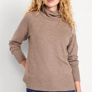 Old Navy Women's Taupe Turtleneck Sweater